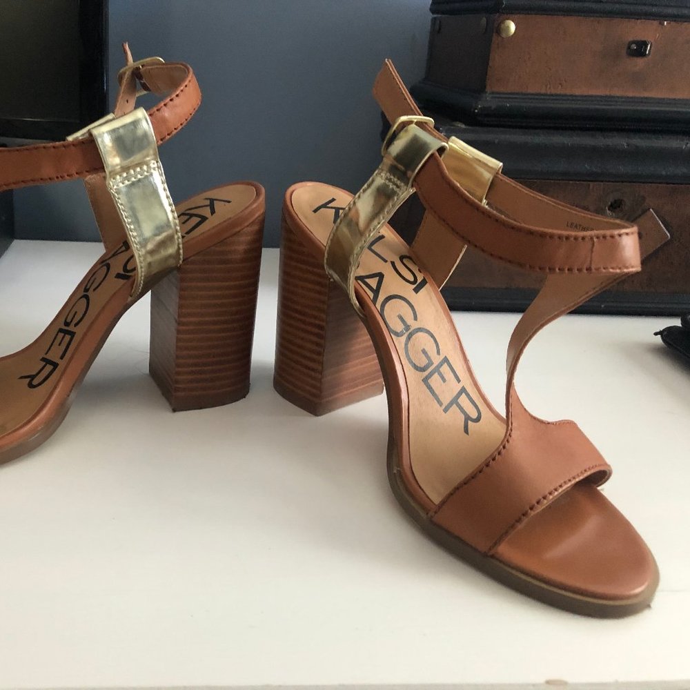 Kelsi Dagger Sandals